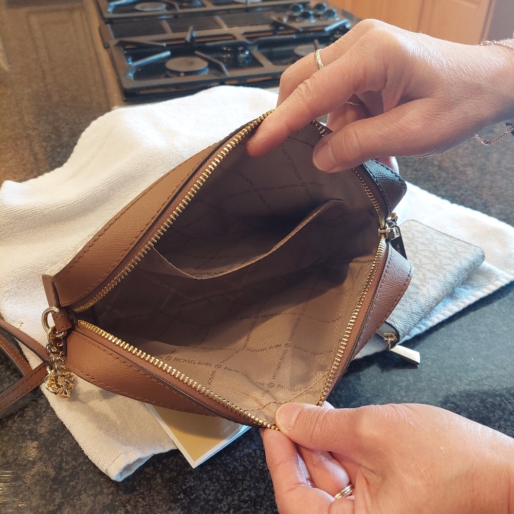 Michael Kors Crossbody Bag with Wallet Brown And Cream Bundle - Picture 4 of 10